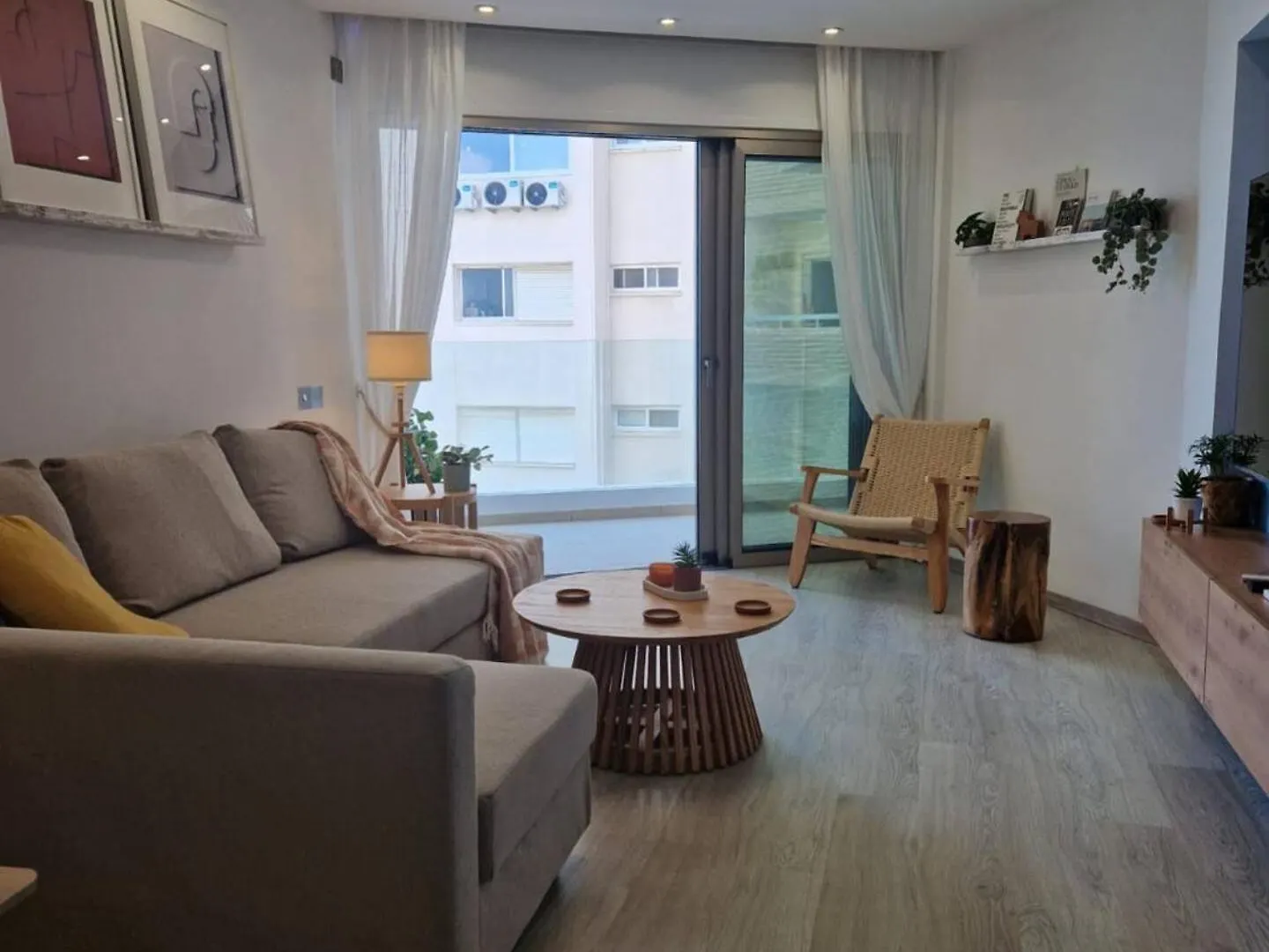 Seaview City Retreat Larnaca Apartment