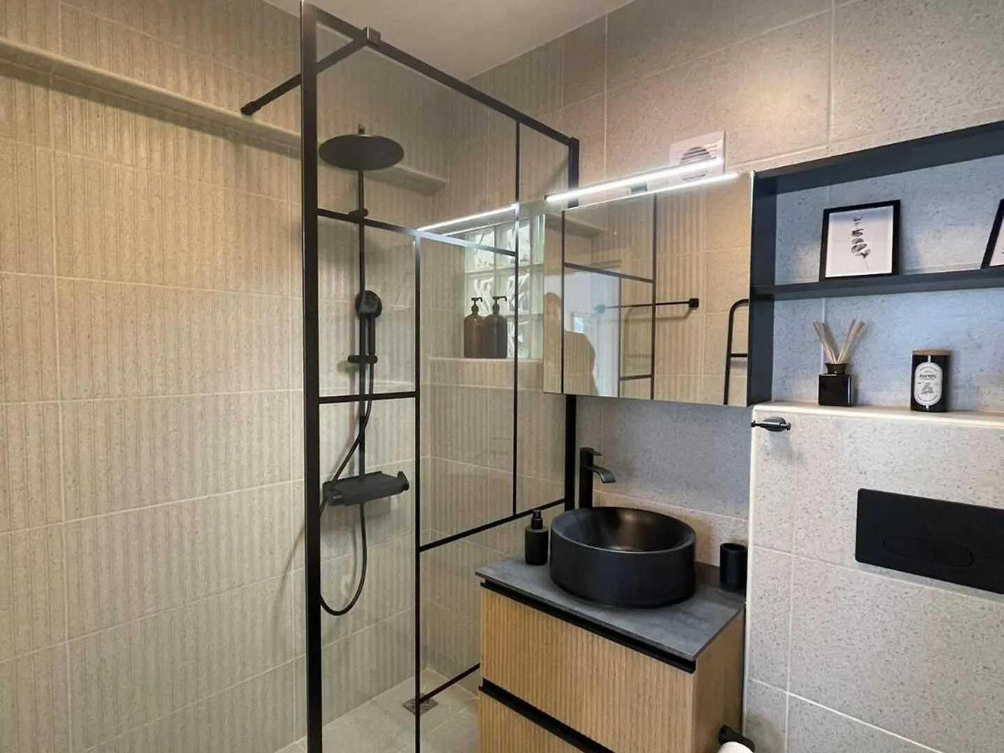 Seaview City Retreat Larnaca Apartment